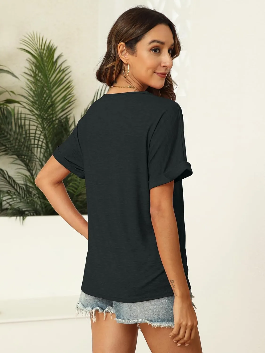 2PCS T Shirts Short Sleeve V Neck Tees Womens Fashion Tops Trendy Soft 2025 Casual Summer Spring Outfits Clothes