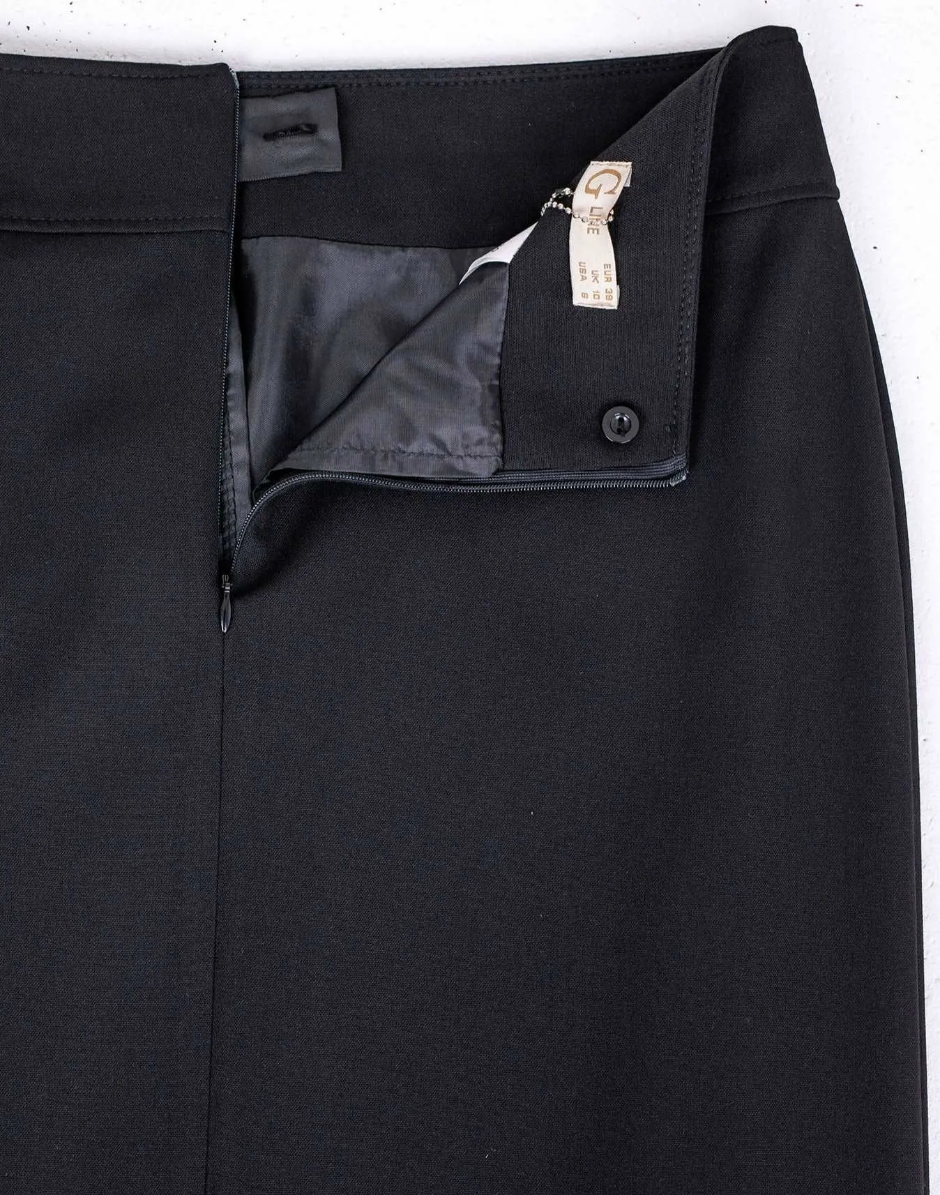 Black Back Vented Midi Pencil Skirt - G-Line