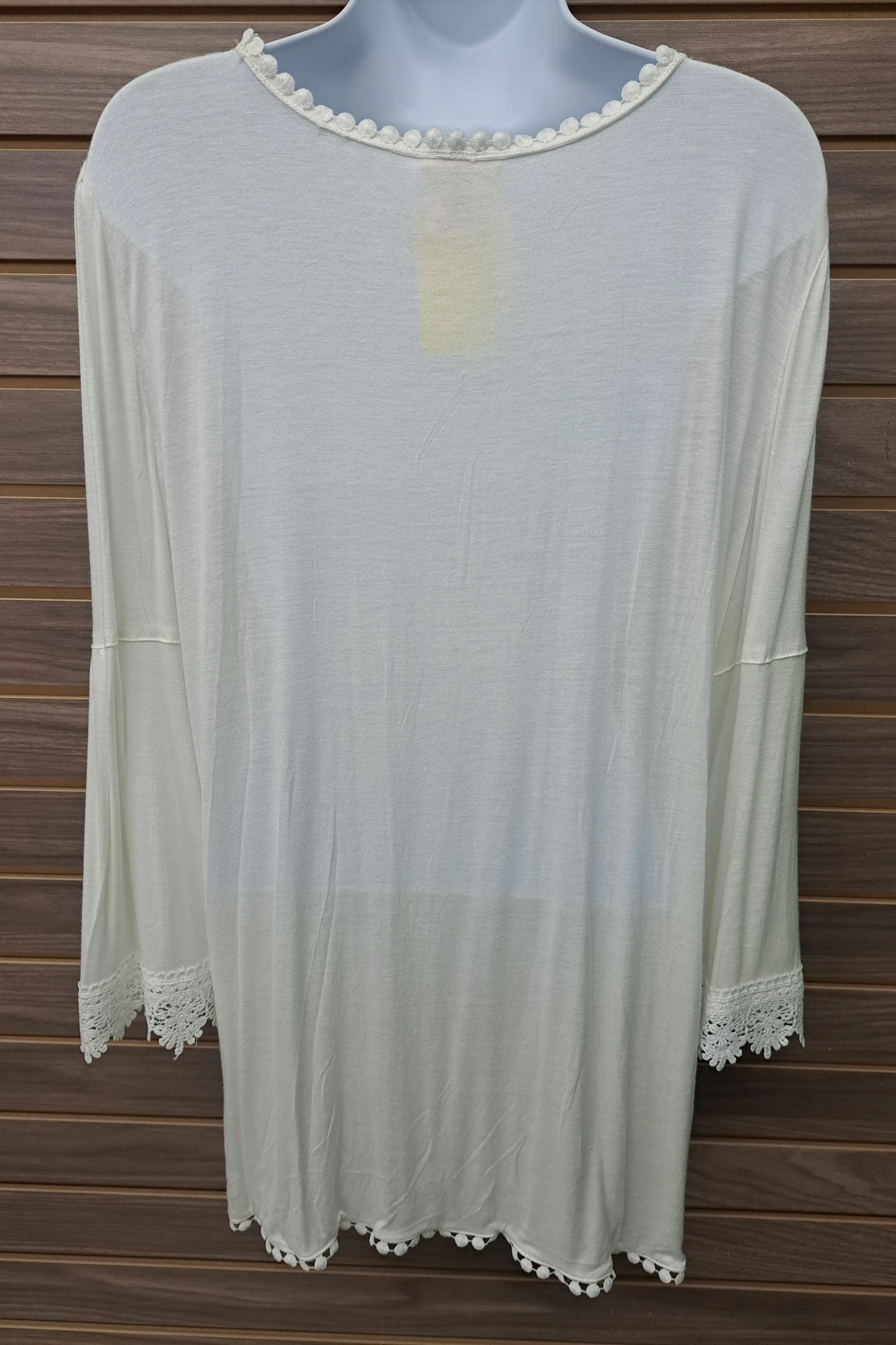 Ivory plus top w/lace tunic